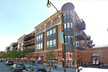 Exterior View at The Kent, Chicago, IL